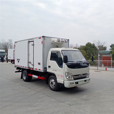 半挂式冷藏车 大型冷链车厂家裸车价格与果蔬生鲜配送车的价值解析