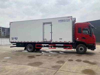 保山东风天锦5米冷藏车